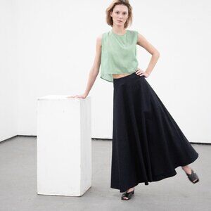 Sleeveless Silk Polyester top